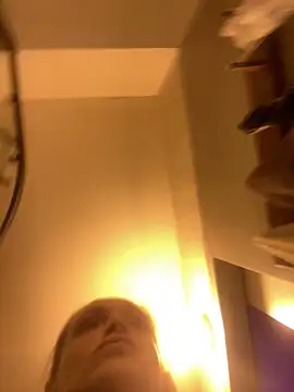 Snapshot of __Leyla__ chatting on September 10, 2025, 6:29 pm Leyla online show from September 10, 2025, 6:29 pm