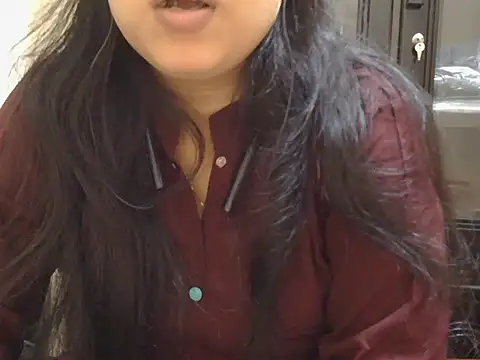 fairy queen07 online show from February 14, 2026, 7:03 pm