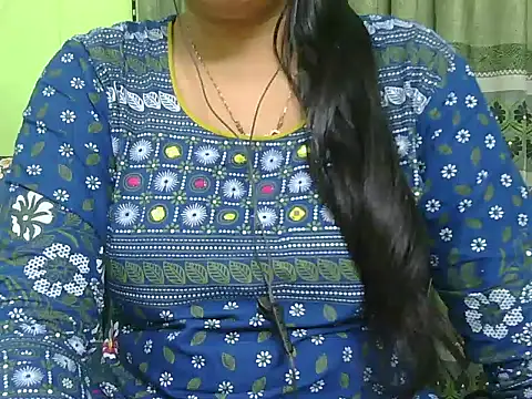Snapshot of fairy_queen07 chatting on April 27, 2026, 5:44 pm fairy queen07 online show from April 27, 2026, 5:44 pm