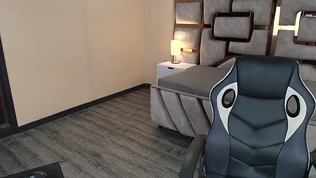 Candy Velvet online show from November 12, 2025, 2:59 am