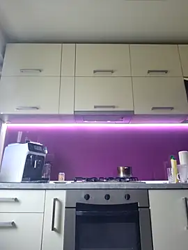 PalomaDesireee online show from April 21, 2026, 6:53 am