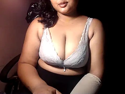 PatnakiRitu1 online show from September 24, 2025, 4:30 am