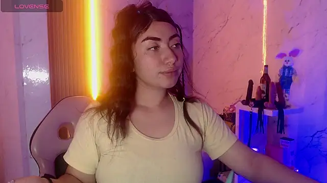 Sophia tf online show from May 14, 2026, 4:09 am