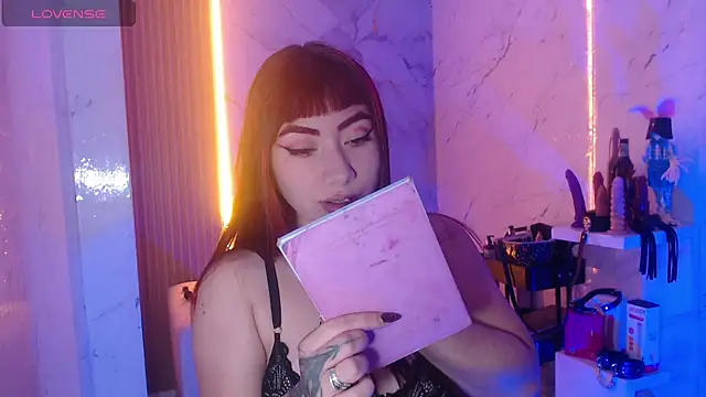 Sophia tf online show from June 2, 2026, 8:31 pm