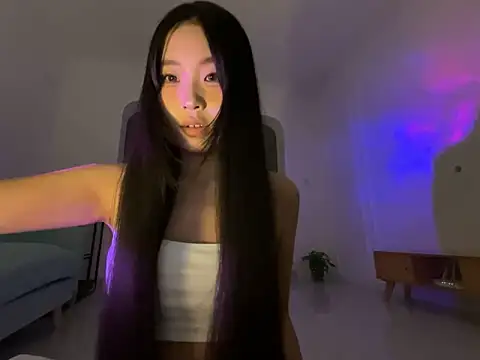 Snapshot of 77momomo chatting on September 14, 2025, 2:28 pm 77momomo online show from September 14, 2025, 2:28 pm