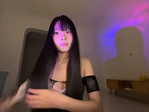 Snapshot of 77momomo chatting on October 13, 2025, 4:19 pm 77momomo online show from October 13, 2025, 4:19 pm