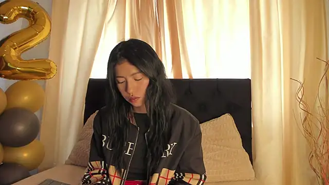 Tiffany Nm online show from October 4, 2025, 3:02 pm