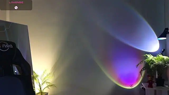 Snapshot of Lucy_louras chatting on September 29, 2025, 12:44 pm Lucy louras online show from September 29, 2025, 12:44 pm