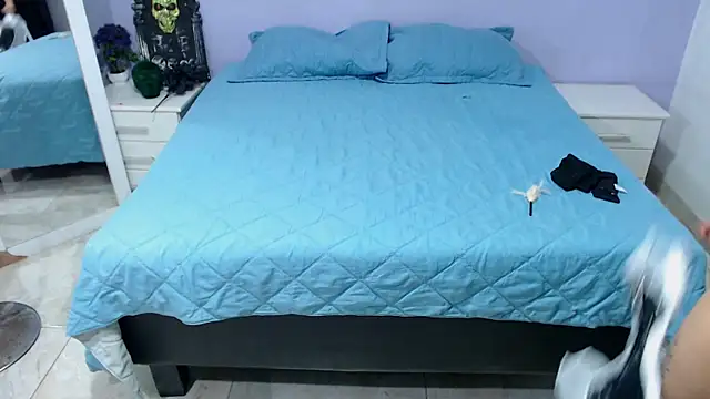 onixandghosty1 online show from October 30, 2025, 7:11 pm