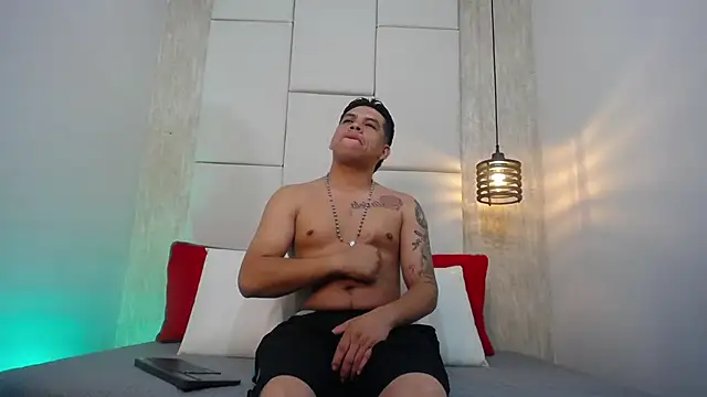 Dominic Taylor  online show from September 10, 2025, 2:32 am