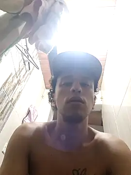 Snapshot of Santi2323xxX chatting on May 23, 2026, 4:22 am Santi2323xxX online show from May 23, 2026, 4:22 am
