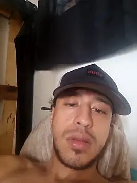 Santi2323xxX online show from March 4, 2026, 5:53 pm