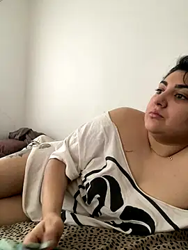 inked nekoo online show from January 7, 2026, 3:17 pm