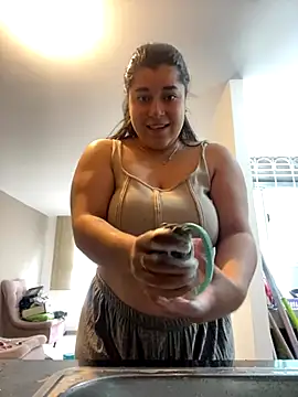 Tokio Sakura online show from September 10, 2025, 4:06 pm