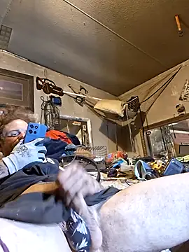 bearded cross online show from March 30, 2026, 11:11 am