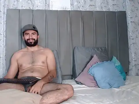 HOTEXTREMCOUPLE online show from October 10, 2025, 3:51 am