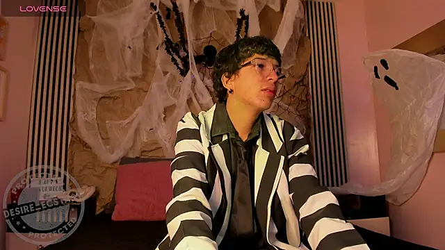 Desire Ecstasy online show from October 31, 2025, 1:41 pm