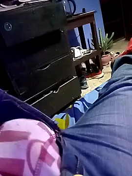 QJHoElyking online show from October 27, 2025, 2:45 am