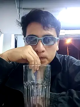 QJHoElyking online show from October 25, 2025, 2:22 am