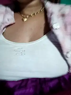 Snapshot of CUTGIRL76 chatting on January 18, 2026, 3:48 pm CUTGIRL76 online show from January 18, 2026, 3:48 pm