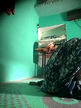 Snapshot of CUTGIRL76 chatting on February 18, 2026, 9:17 am CUTGIRL76 online show from February 18, 2026, 9:17 am