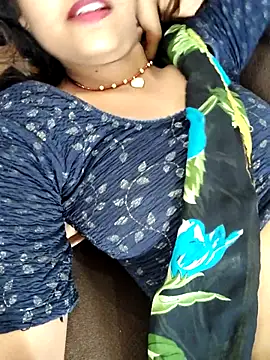 AnanyaKapoor89 online show from September 21, 2025, 6:18 am