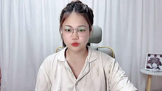 Dec-7758 online show from October 4, 2025, 6:48 am