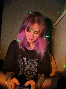 n1ghtcloud online show from December 2, 2025, 8:54 pm