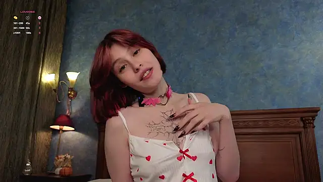 LurleneRamo online show from November 7, 2025, 1:10 am