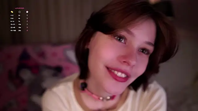 LurleneRamo online show from October 10, 2025, 1:06 am