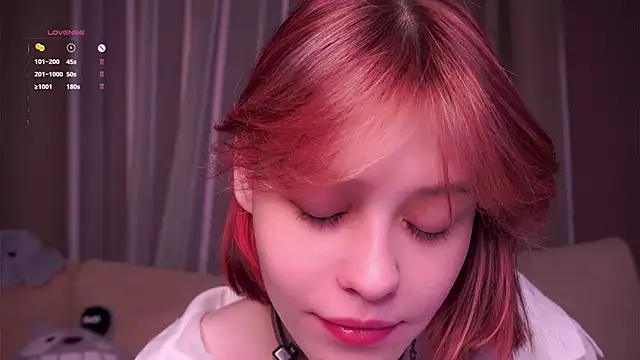 LurleneRamo online show from November 21, 2025, 1:15 am