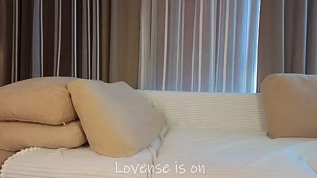 Snapshot of LurleneRamo chatting on March 2, 2026, 5:08 am LurleneRamo online show from March 2, 2026, 5:08 am