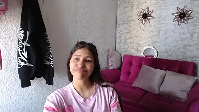 Snapshot of Evagirl69 chatting on April 30, 2026, 8:57 pm Evagirl69 online show from April 30, 2026, 8:57 pm