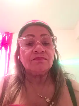 Snapshot of Vickysweeeettt chatting on December 16, 2025, 6:34 pm Vickysweeeettt online show from December 16, 2025, 6:34 pm