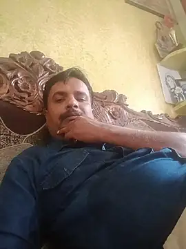 vardh033 online show from October 2, 2025, 9:23 am