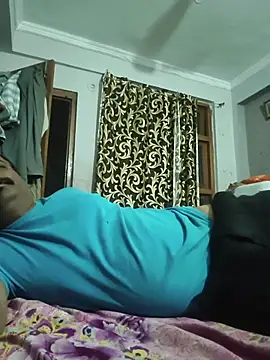 vardh033 online show from February 26, 2026, 11:43 am