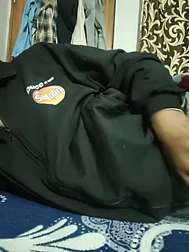 vardh033 online show from December 22, 2025, 1:39 am