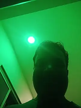 vardh033 online show from October 7, 2025, 4:52 pm