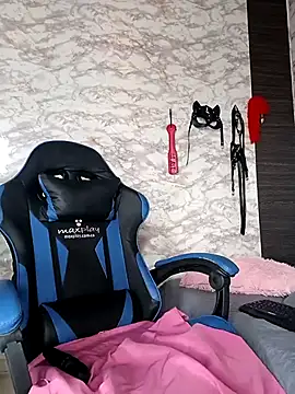 AlisSon  hot online show from October 4, 2025, 7:15 pm