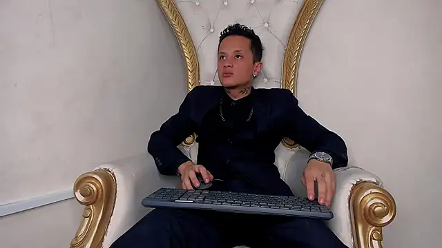 SkinnyZetth online show from October 24, 2025, 5:06 am