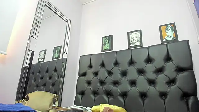 Adrianasex 69x online show from November 19, 2025, 5:13 pm