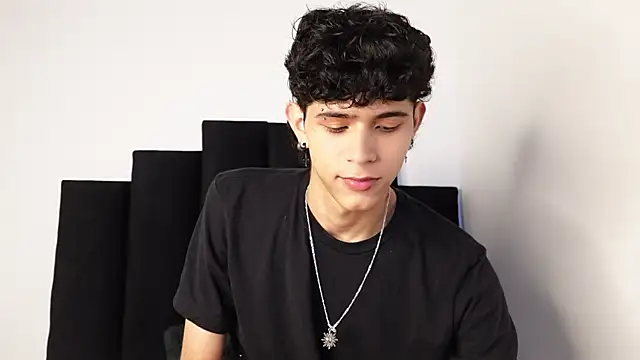 alexmark  online show from September 18, 2025, 3:26 pm