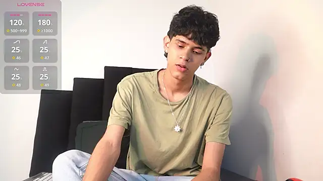 alexmark  online show from December 5, 2025, 1:21 pm