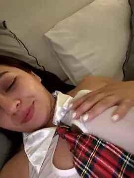 caronicole77 online show from November 28, 2025, 5:18 am