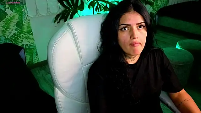 sari belle online show from September 27, 2025, 9:32 pm