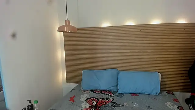 ThaliaOcean online show from September 13, 2025, 1:22 pm