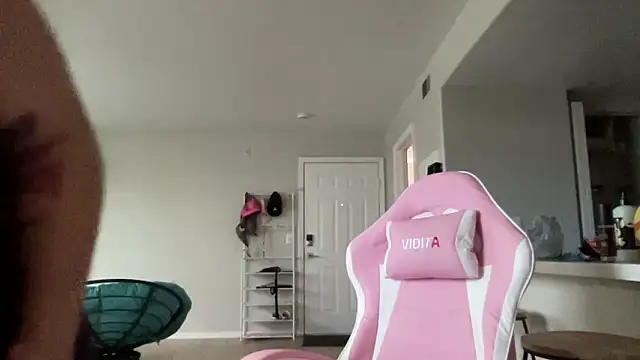 marcylove online show from October 27, 2025, 6:42 pm