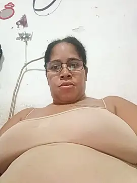 Big ass submissive online show from June 6, 2026, 3:23 am