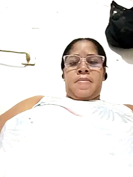 Big ass submissive online show from April 5, 2026, 1:29 pm