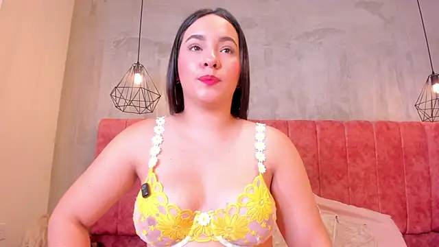  miss mia online show from May 25, 2026, 11:53 am